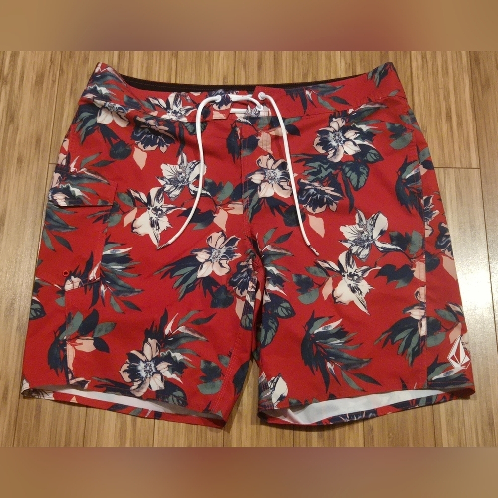 NWOT Volcom Floral Red Swim Shorts